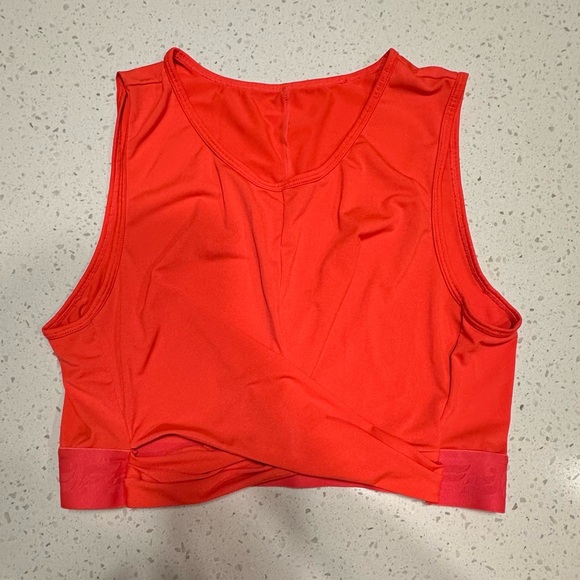 Fabletics Pia Powertouch Light Front Twist Cropped Tank - Picture 4 of 6